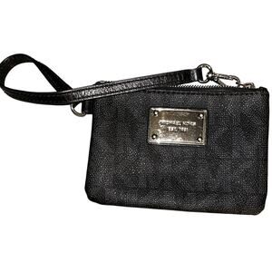 Michael Kors Signature Jet Set Travel Small Black Leather Wristlet